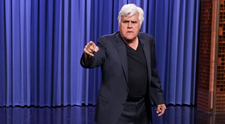 Jay Leno, la spital cu arsuri pe față. O mașină din colecția sa a luat foc