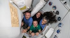 Probleme de sănătate confruntă astronauții NASA, care au fost “captivi” în spațiu 9 luni: ce se întâmplă cu creierul, mușchii și pielea lor
