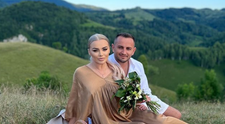 Carmen de la Sălciua a amânat nunta cu Marian Corcheș. Ce explicație a oferit artista