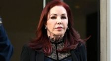 La 77 de ani, Priscilla Presley a apărut pe stradă în rochie transparentă și fără niciun rid pe față