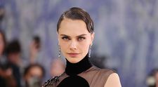 După ce s-a declarat lesbiană, Cara Delevingne l-a făcut de râs pe Harry Styles, pe scenă, în fața a 20.000 de oameni. Ce a spus despre ”performanțele” lui
