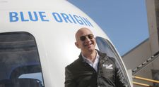 A plătit 28 de milioane de dolari pentru 11 minute în spațiu alături de Jeff Bezos
