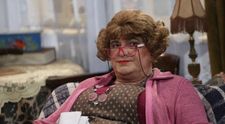Tanti Florica descopera mirajul socializarii pe Facebook! Nu pierde un nou episod, astazi, de la 22.00, la ProTV