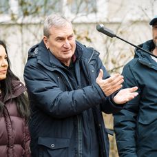 Visuri la Cheie, 15 aprilie 2026. Visuri la Cheie, 15 aprilie 2026. Arhitecții încep să gândească planul de renovare a apartamentului lui Dani. Cristina și Ștefana se întrec pentru a vedea cine va face camera (1)