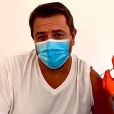 Horia Brenciu s-a vaccinat anti-Covid și a stârnit controverse în mediul online. Reacția artistului