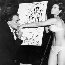 Salvador Dali & Raquel Welch 