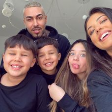 famillia-antonia-velea