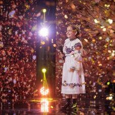 thumbnail_Sara Hant - Romanii au talent (2)