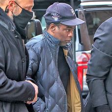 Chris Rock surprins pe stradă, în Boston, înaintea show-ului său de stand-up comedy