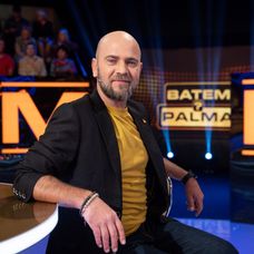 Cosmin Seleși (1)