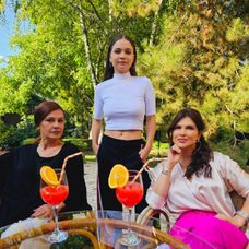 Monica Bîrlădeanu, Antonia Scutaru și Maria Buză, pe platoul de filmare „GROAPA”