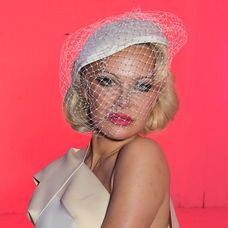 Pamela Anderson își vinde vila din Malibu cu 15 milioane de dolari și se mută la bunica