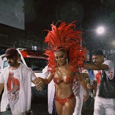 Na rua, na chuva, na avenida ou em qualquer lugar,  somos furacão vermelho e branco com força, g (5)