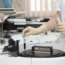 laboratory-563423_1280
