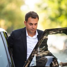  Șef sub acoperire, 21 noiembrie 2024. Alin Hustiu, CEO-ul Domino's Pizza România, devine Șef sub acoperire, în cadrul companiei pe care o conduce, de 12 ani „Vreau să văd atitudinea din te (6)