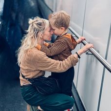 fiica lui sting, Mickey Sumner, si fiul ei
