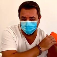 Horia Brenciu s-a vaccinat anti-Covid și a stârnit controverse în mediul online. Reacția artistului
