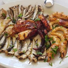 platou cu peste, fructe de mare