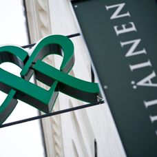 Mehiläinen logo outside the clinic