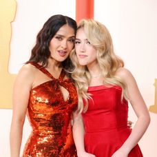 Salma Hayek și fiica ei la Oscar 2023 