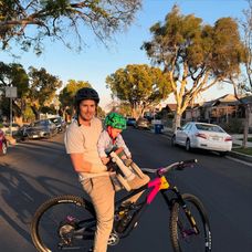 Muahaha. We’re back on two wheeeeeels!!! 🚲  Big thanks to @yt_industries for making this dream 