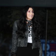 Cher, criticată intens pentru o postare nepotrivită despre moartea lui George Floyd
