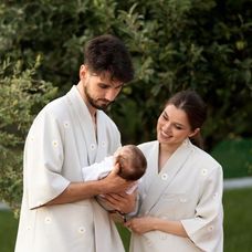 Theo Rose, Anghel Damian și fiul lor