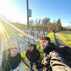 Am reusit🥹800km pe jos in 34 zile... cand ma gandeam la inceput la asta mi se parea imposibil.  (6)