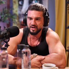 Dorian Popa, despre relația tensionată avută cu tatăl lui: „Nu pot să-l iert”