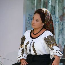 Laura Lavric 