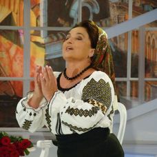 Laura Lavric 