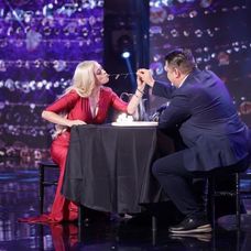 Chloe Crawford, magiciana din Las Vegas la Românii au talent 2023, alături de Mihai Bobonete pe scenă 