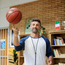 Vine Profu` la PRO TV. Andi Vasluianu este protagonistul serialului