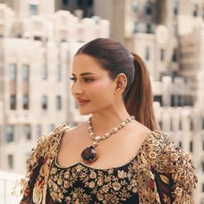 Hyderabad is not just my origin; it is a language, a rhythm, a way of being. Through this look,  (2)