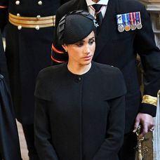 Meghan Markle este tristă în Abația Westminster care a găzduit ceremonia de adio organizată pentru Regina Elisabeta a II-a