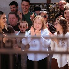 După o noapte albă, arhitecții termină casa începută de Titica. Reacția familiei Răceală, atunci când vede fațada locuinței „Nu mi-am imaginat așa ce (26)