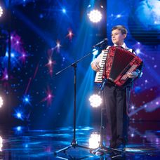 Adrian Bradu (5)