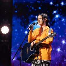 Iulia Vîlceanu - golden buzz Pavel și Smiley (28)