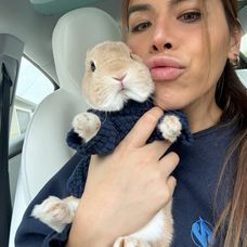 “He’s not a pet, He’s a travel companion 🧳🐇🌴” #bunnydayoff #bunny#brand #fashionista #rabbits