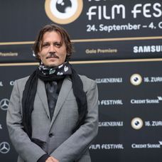 Un intrus a dat buzna în casa lui Johnny Depp ca să facă un duș. Reacția poliției