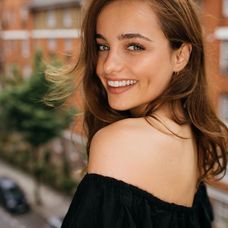 Instagram Ruxandra Porojnicu