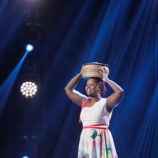 thumbnail_Elisoa Cynthia - Romanii au talent (2)