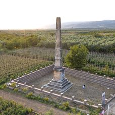 Bursa İznik Obelisk 1