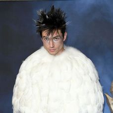 Ezra Miller ședință foto fashion