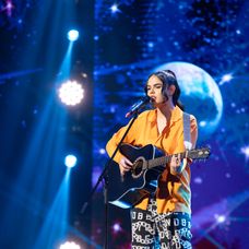 Iulia Vîlceanu - golden buzz Pavel și Smiley (1)