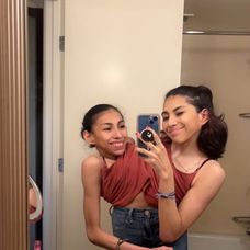 Andrade sister’s vacay in LA 🌴