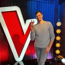 alex maxim-vocea-smiley-culise