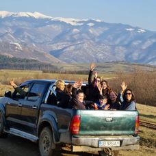 Reacția ministrului de interne după ce Raluca Turcan a fost surprinsă fără mască în compania a 8 persoane. FOTO: turnulsfatului.ro
