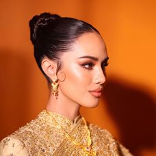 🤍✨Dragon Enchanted Show Gran Celebration at @emporium_emquartier 🐉 Xinnian Kuaile to all and thank you for having me🫶🏼 (1)