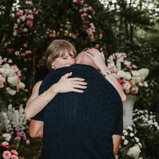 Your English teacher and your gym teacher are getting married 🧨 (3)